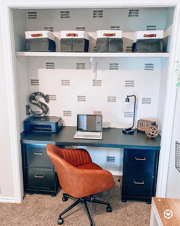 closet converted into an office also known as a cloffice 